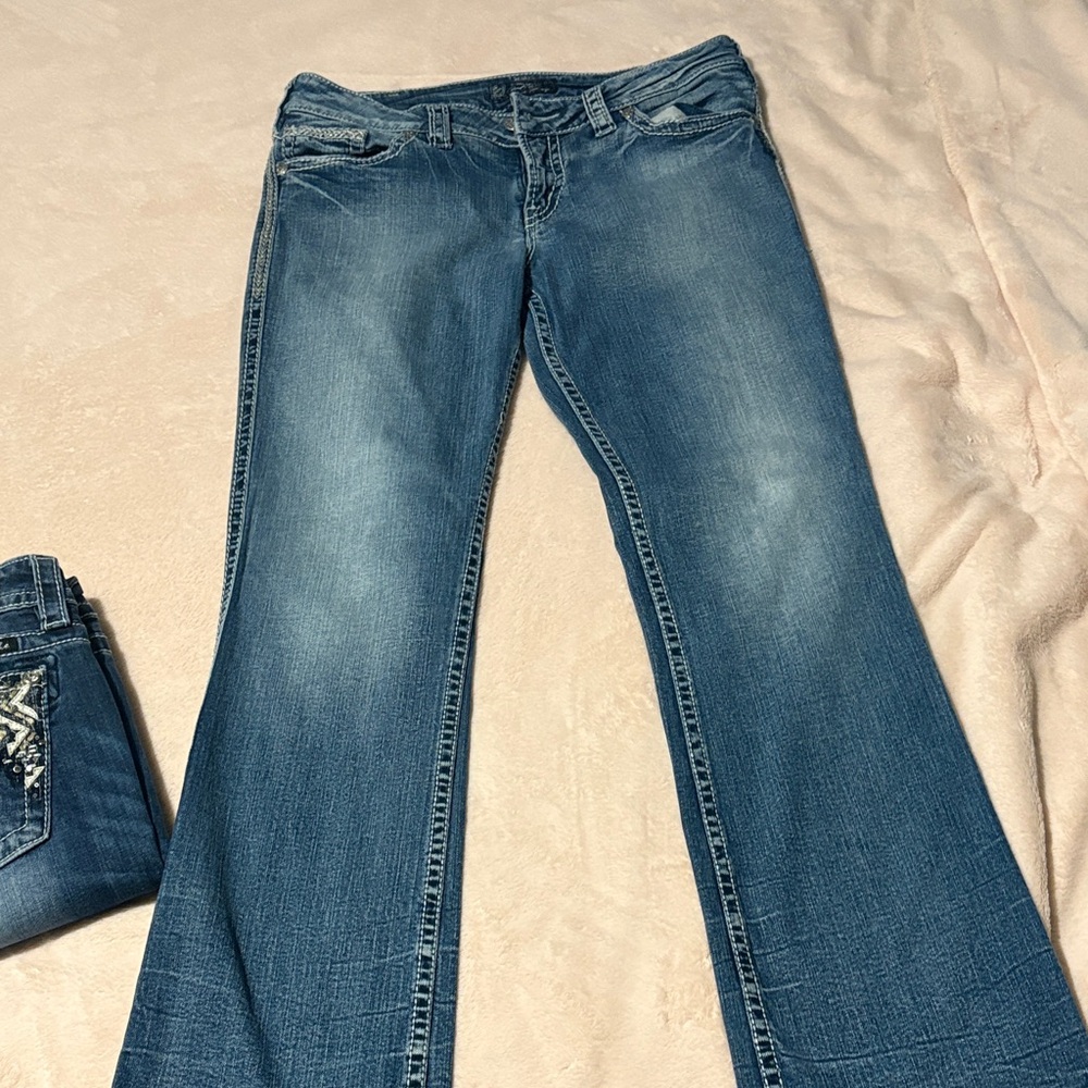 Elegant Denim Flare Jeans